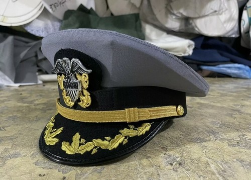 Navy senior officer - , hat